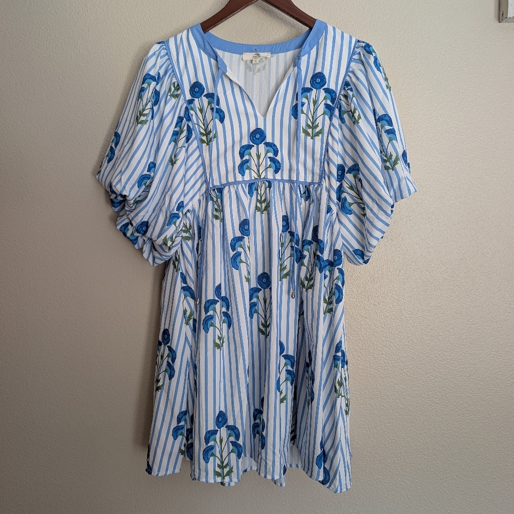 Entro Blue Floral Print Dress Size Small Puffy Sleeves